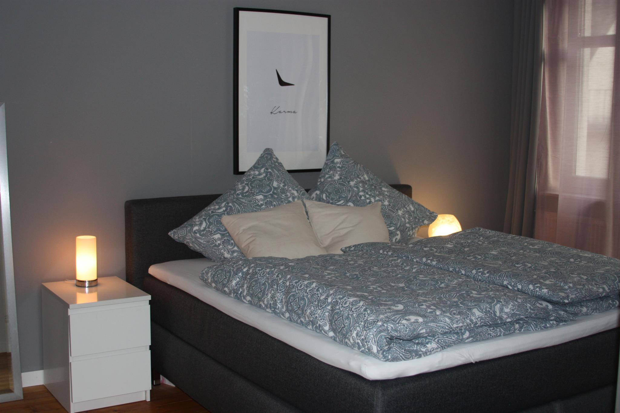 Foto: Schlafzimmer mit Balkon