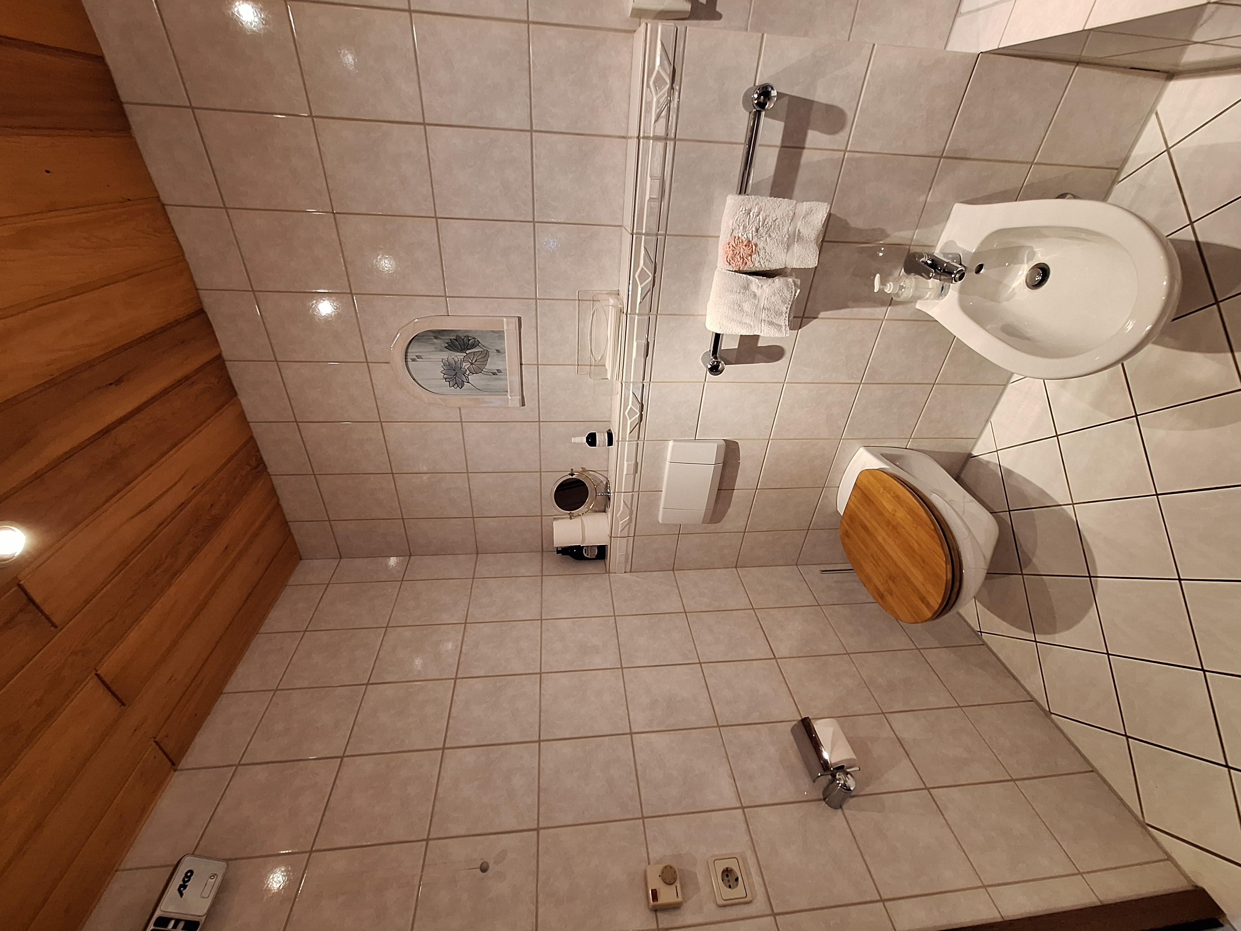 Foto: Badezimmer, Toilette & Bidet