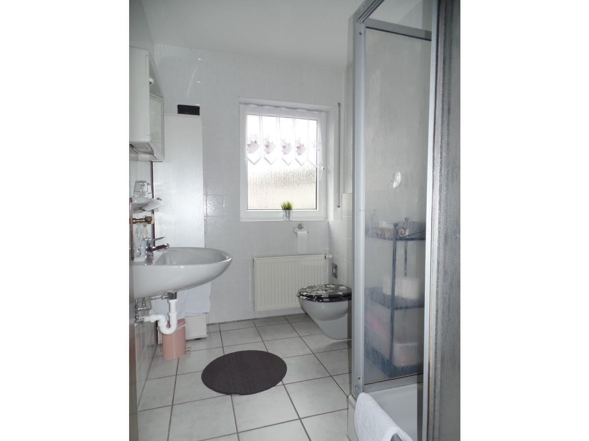 Foto: Bad mit Dusche