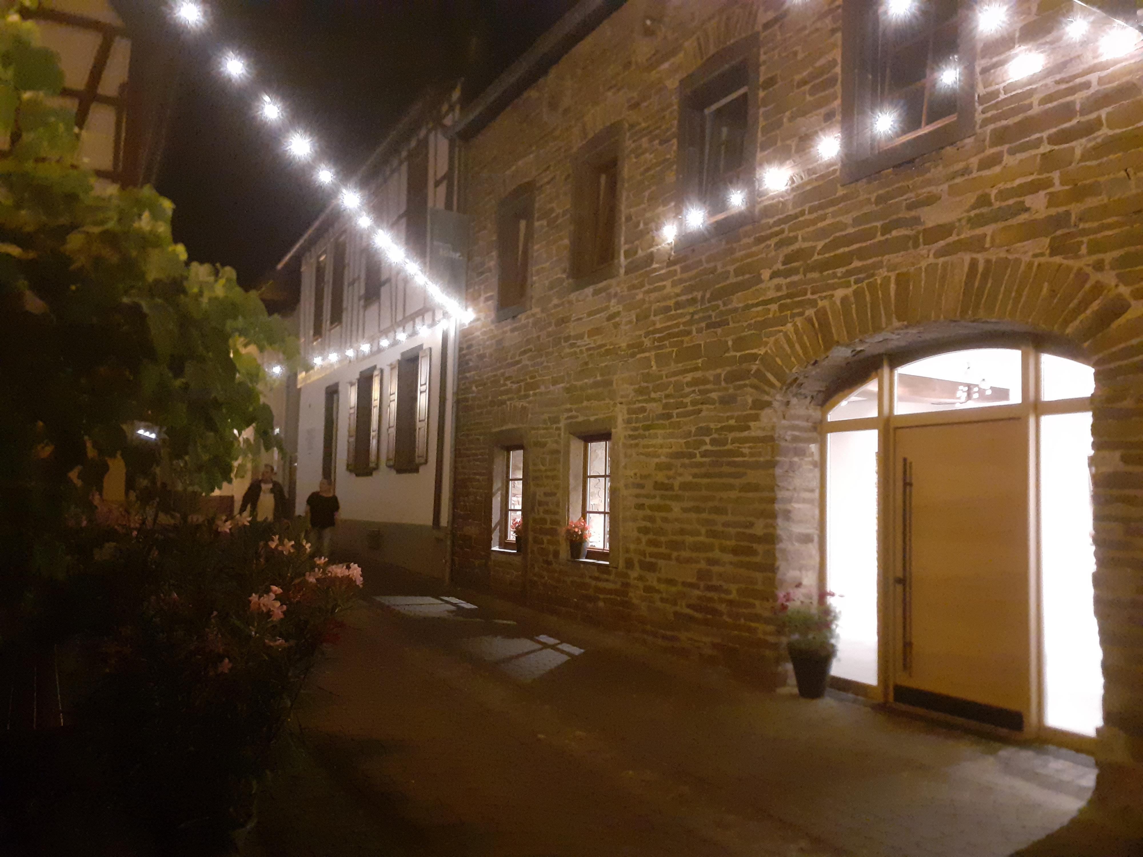 Foto: Außenansicht Ferienweingut Löhr, Vinothek