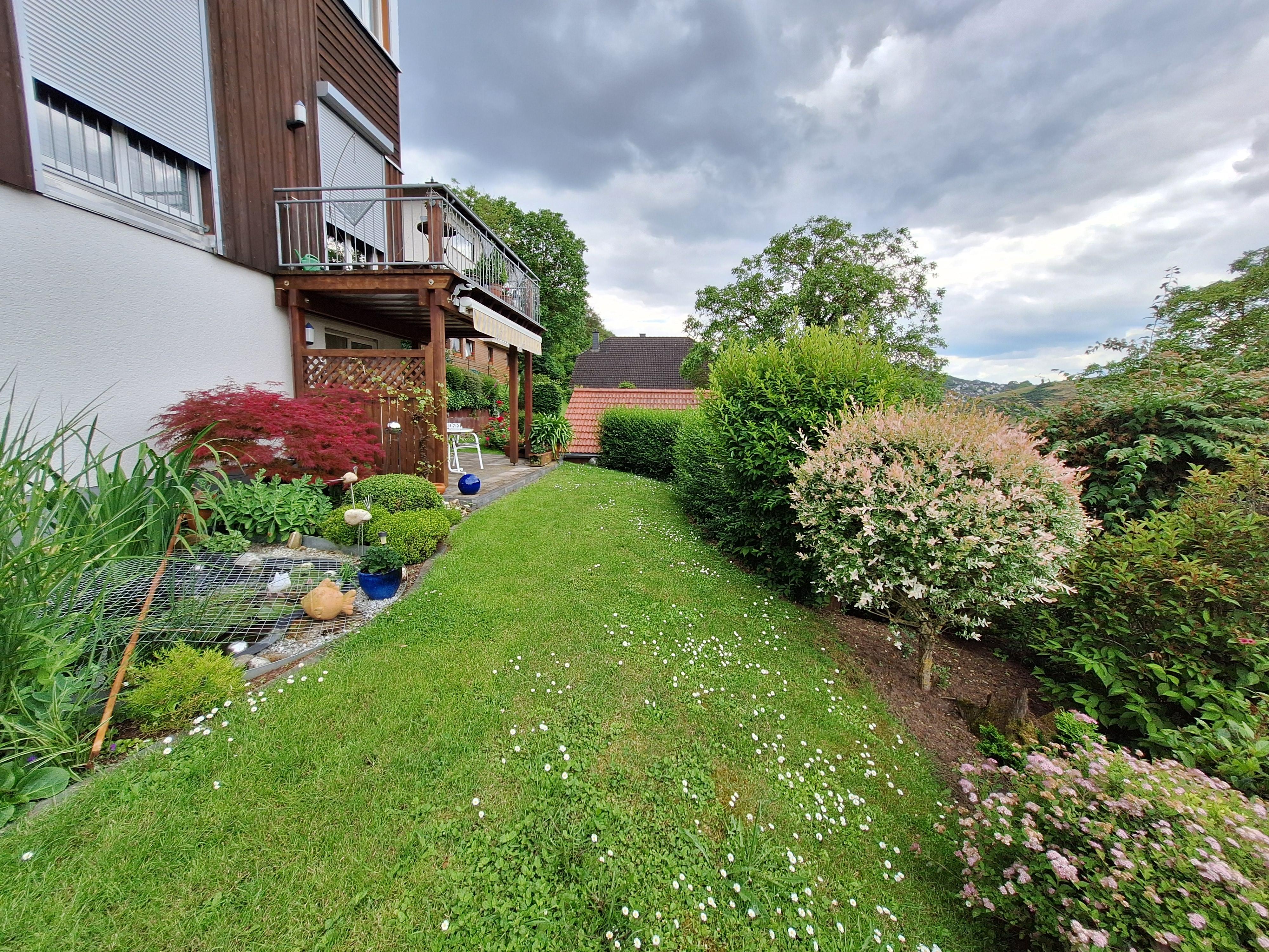 Foto: Garten vor der Terrasse