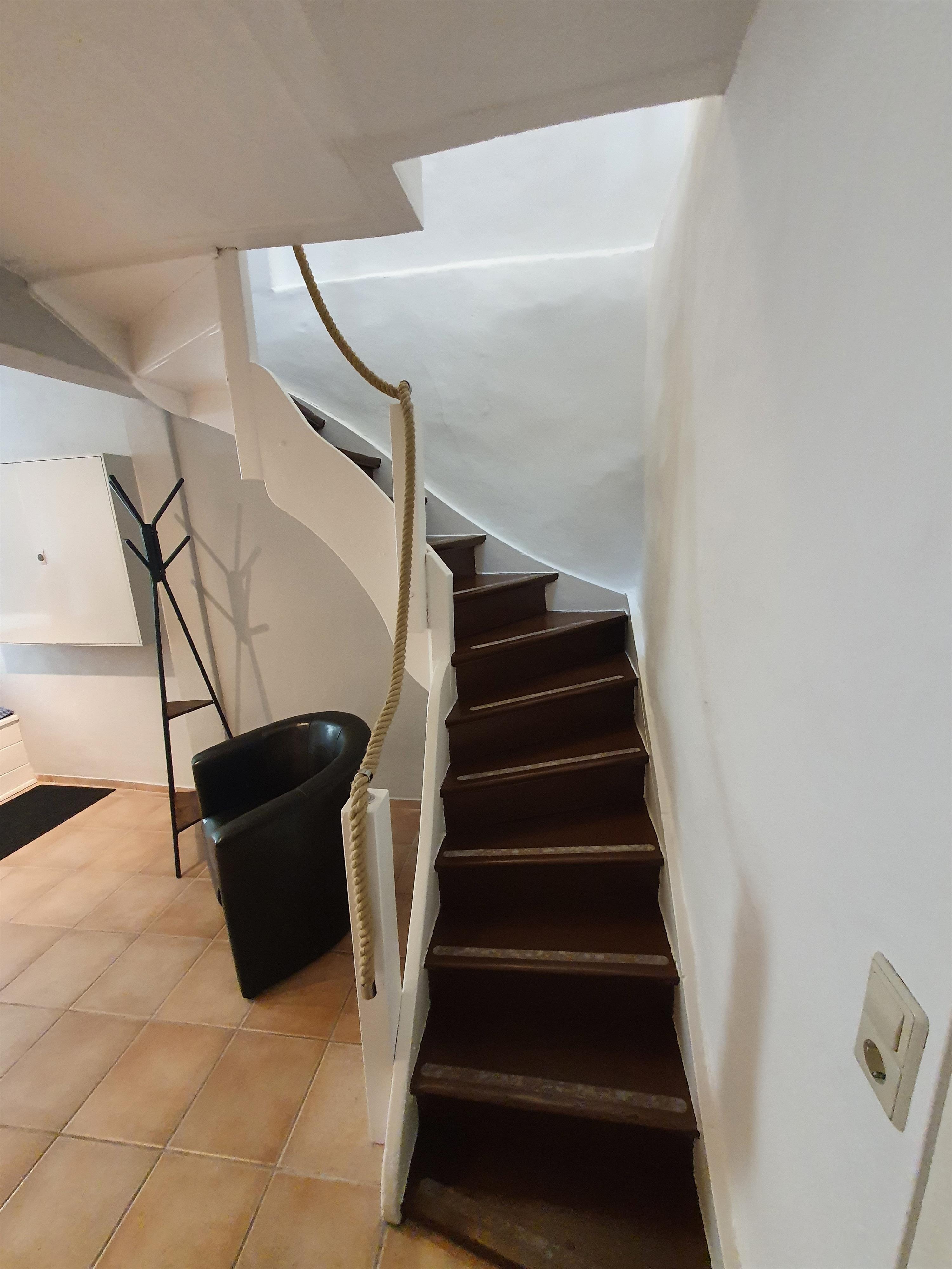 Foto: Treppe zum 1. Stockwerk