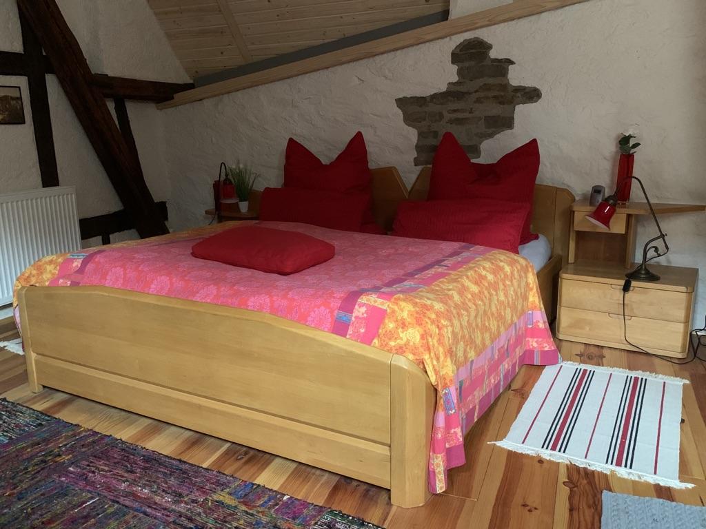 Foto: Schlafzimmer-Doppelbett