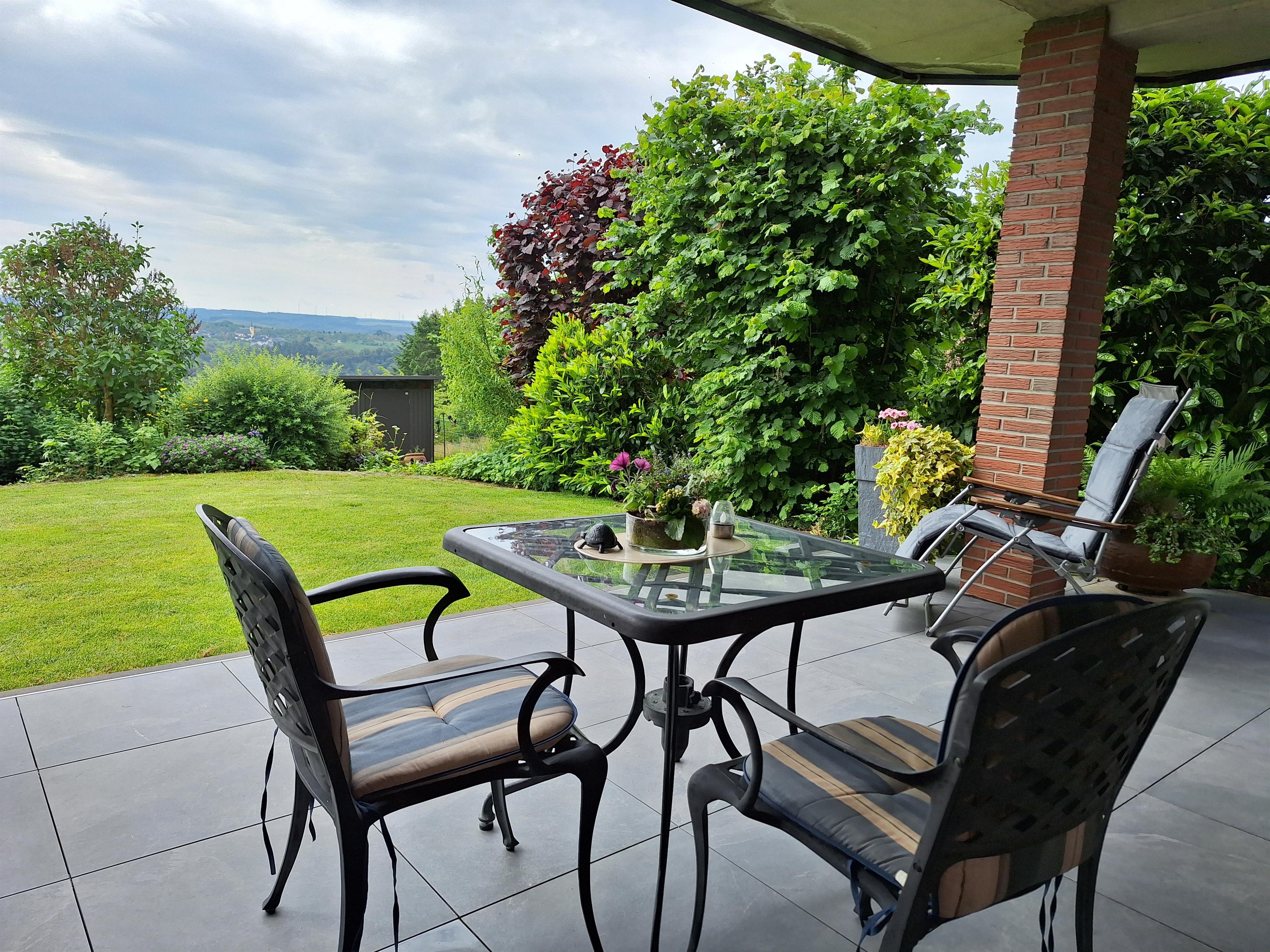 Foto: Terrasse mit Fernsicht