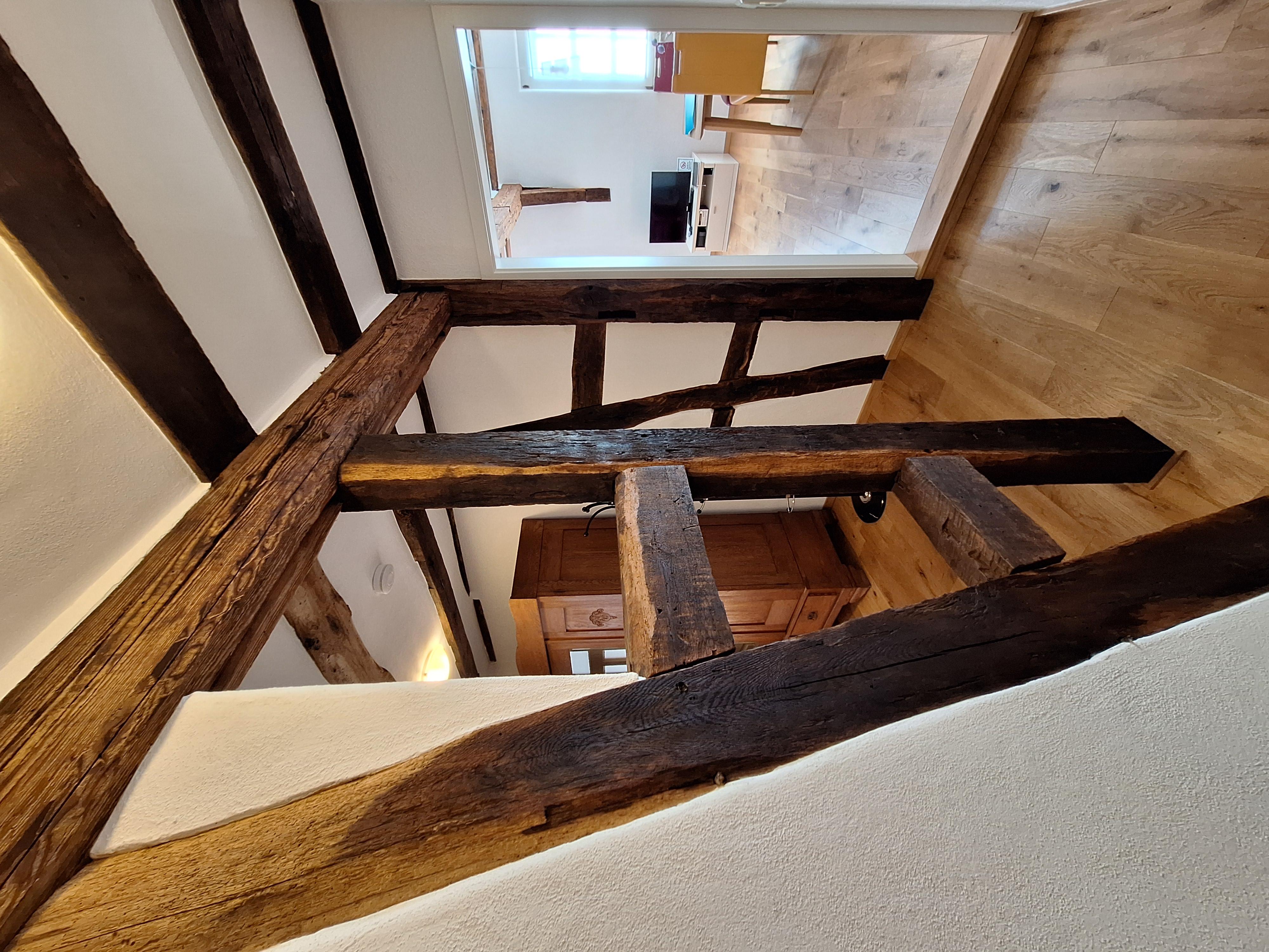Foto: Fewo Moseltal_Flur mit Fachwerkbalken