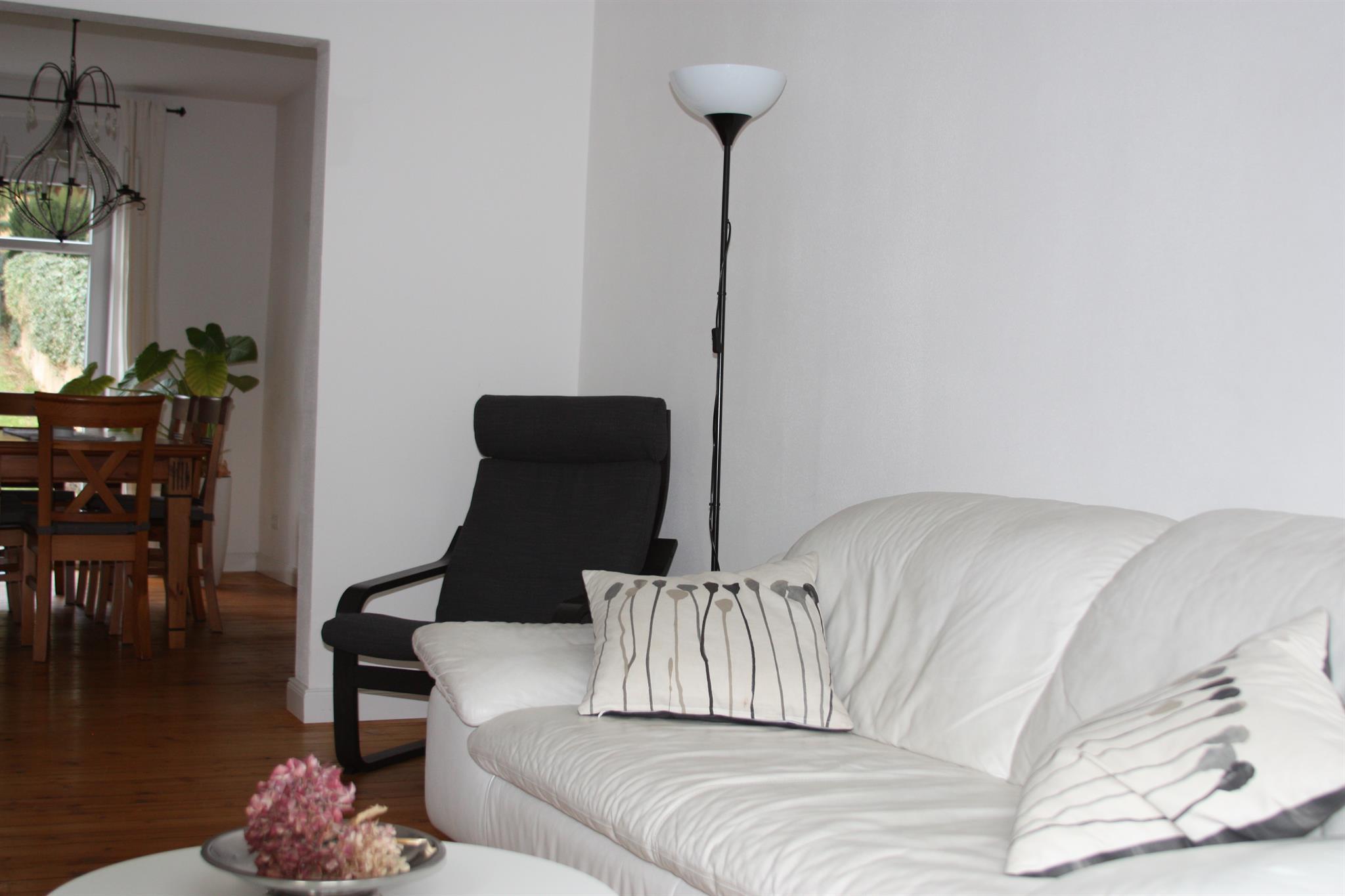 Foto: Wohnzimmer mit Blick ins Esszimmer
