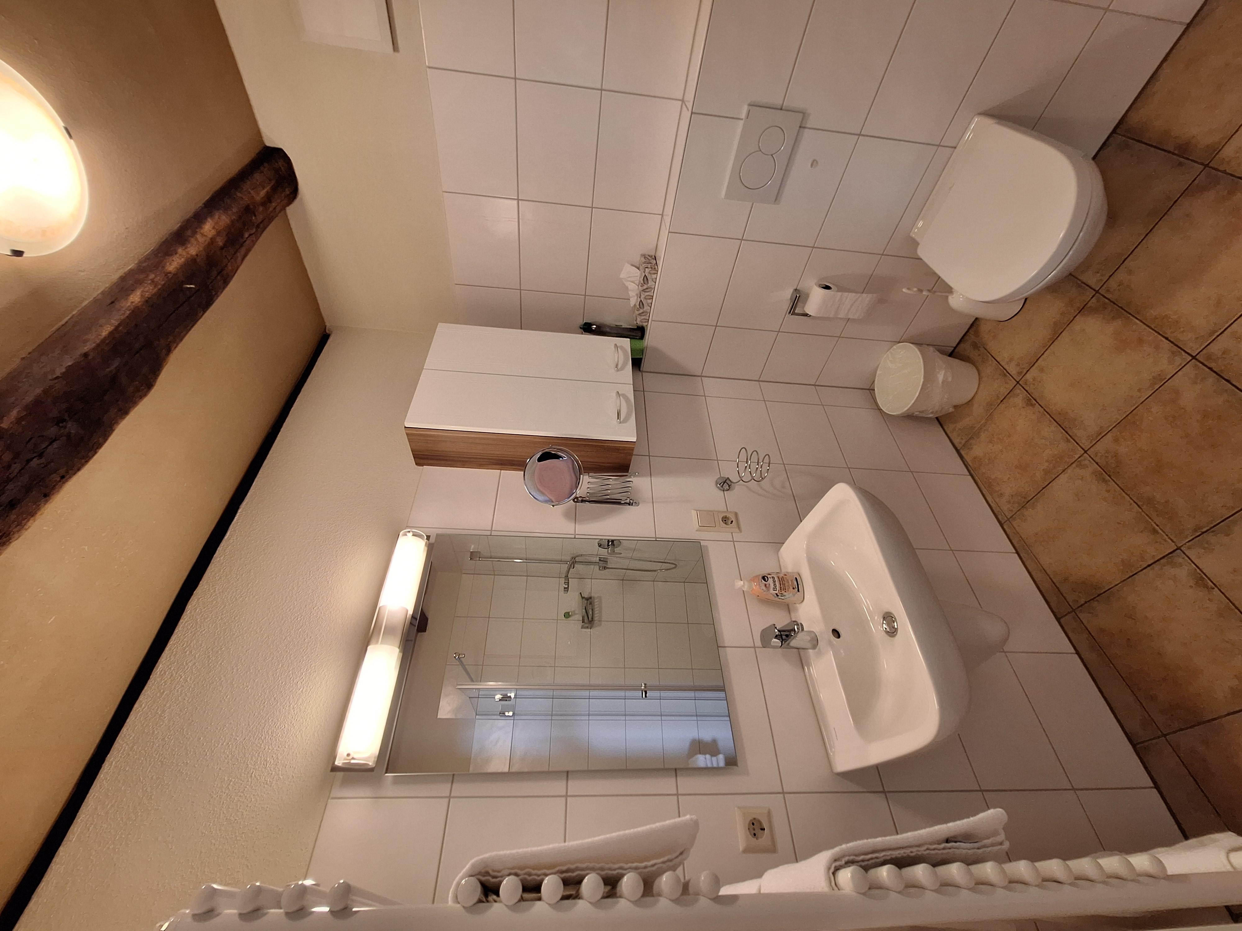 Foto: Fewo Moseltal_Badezimmer
