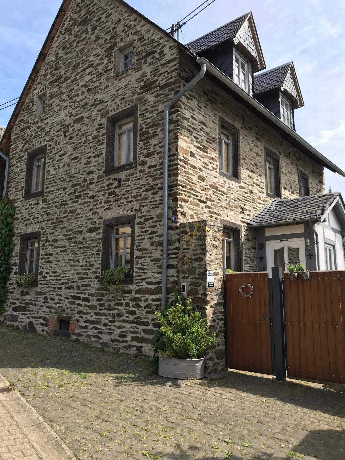 Foto: Außenansicht Haus.