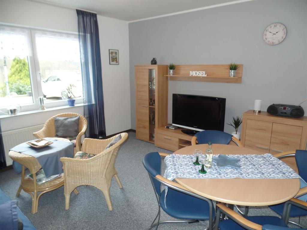 Foto: Wohnzimmer mit Essecke