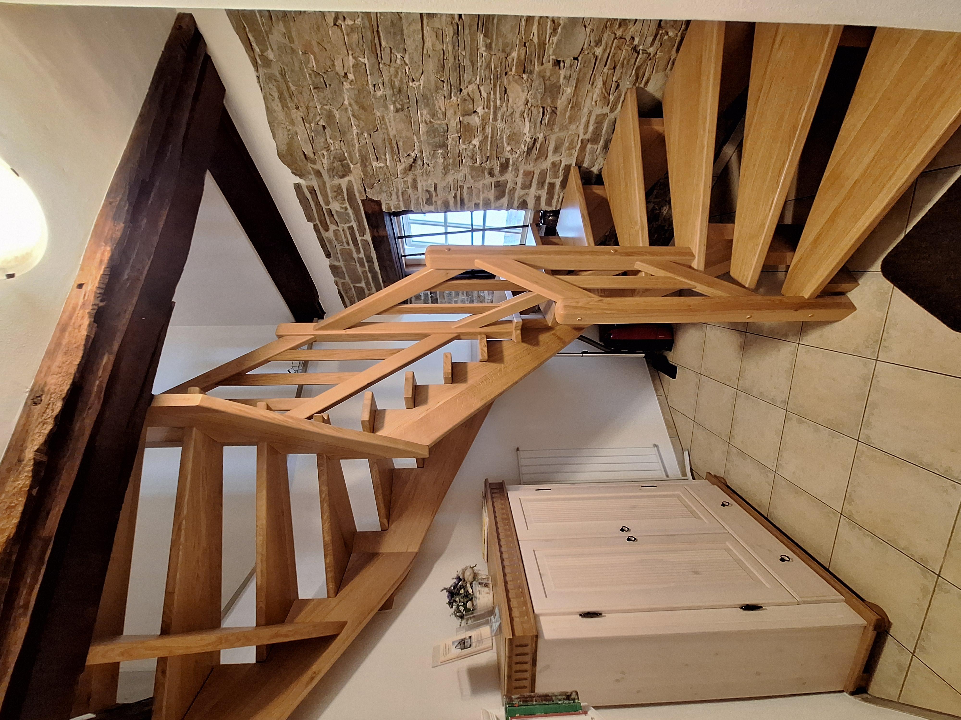 Foto: Treppe zum 1. Obergeschoss